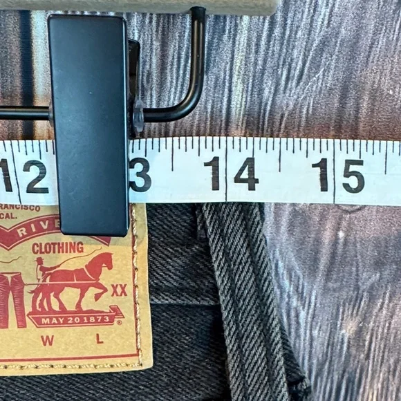 Levi's Women's Dark Denim Jean Shorts - Picture 7 of 7